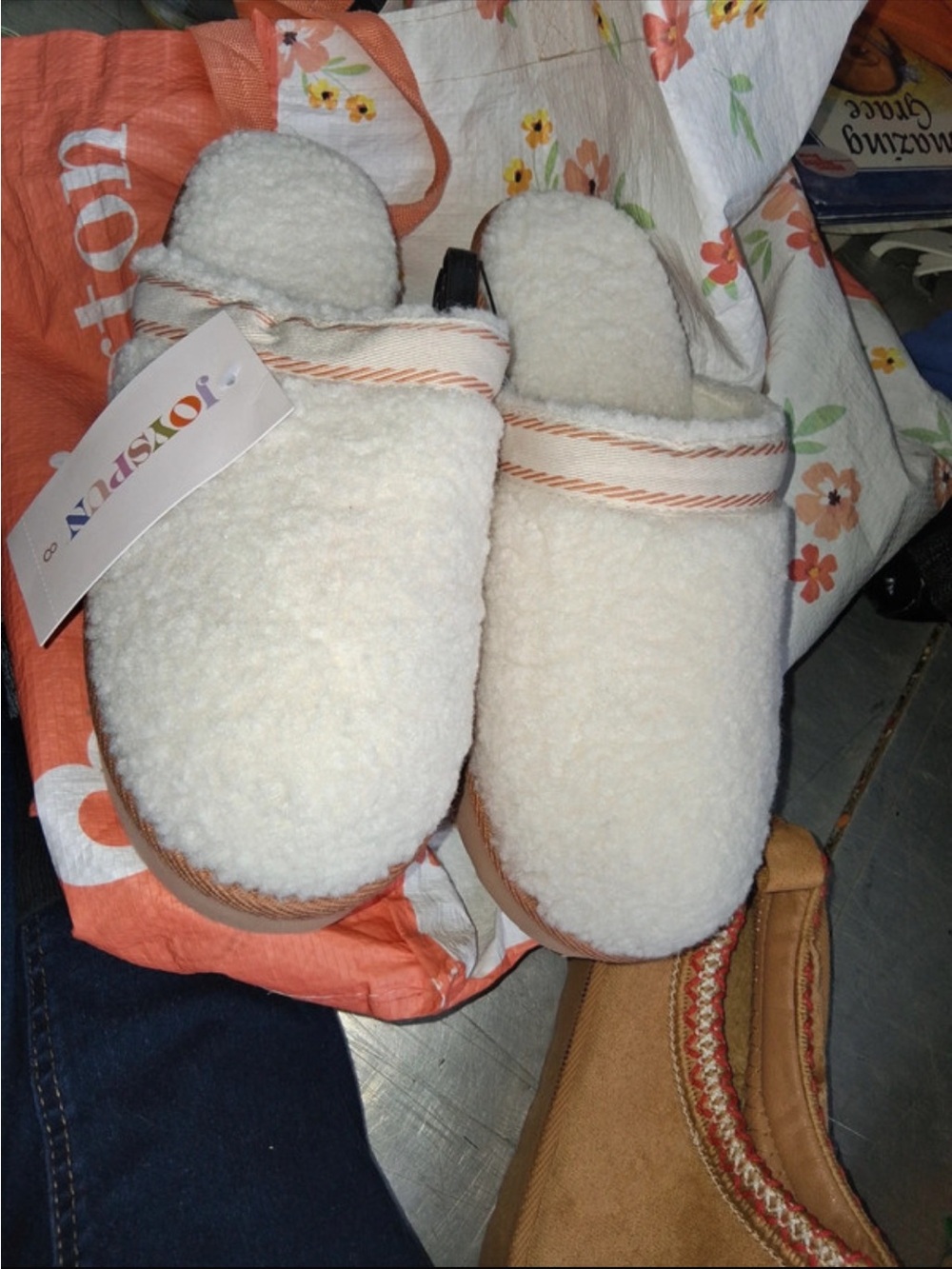 Joyspun Women's Cream Sherpa Mule Slippers with Trim
